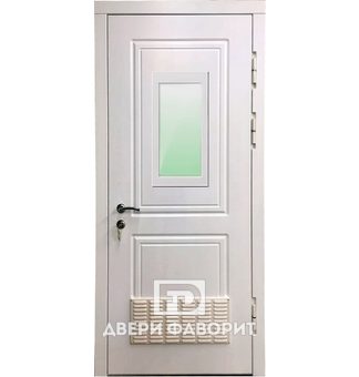 Дверь со стеклом и решеткой